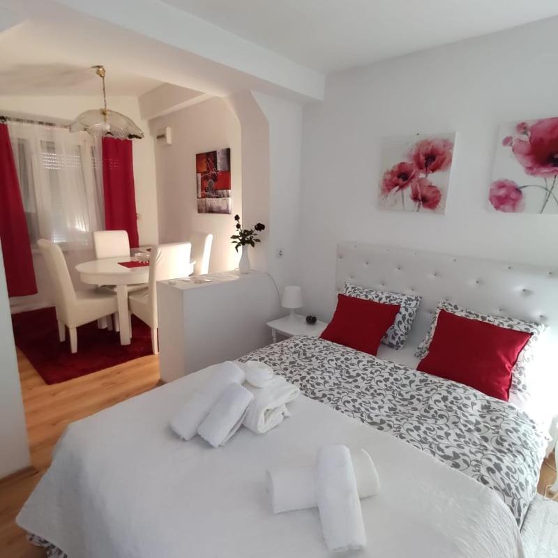 Gardos Apartment Belgrade Luaran gambar